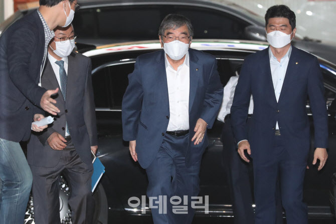 윤석헌 금융감독원장, 은행장 간담회                                                                                                                                                                