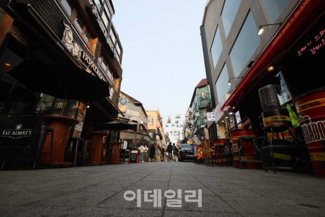 핼러윈 데이 앞둔 이태원                                                                                                                                                                           