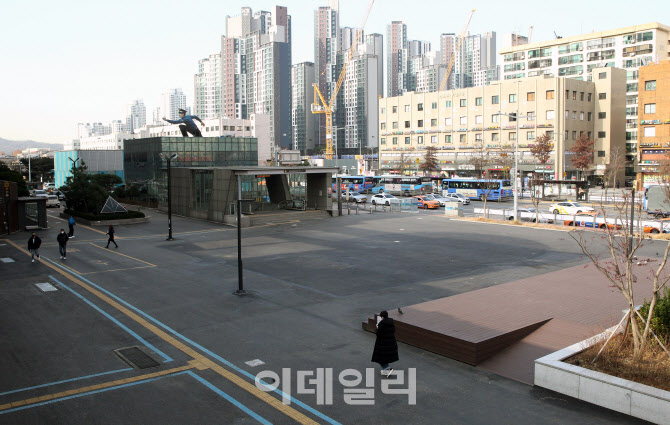  적막감 도는 고속버스터미널                                                                                                                                                                       