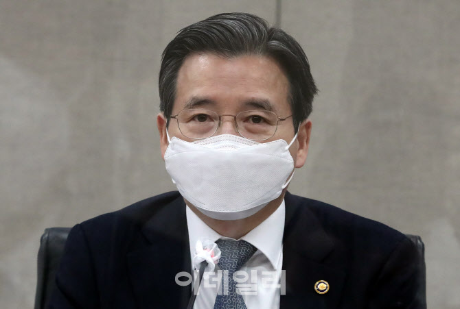 모두발언하는 김용범 1차관                                                                                                                                                                         