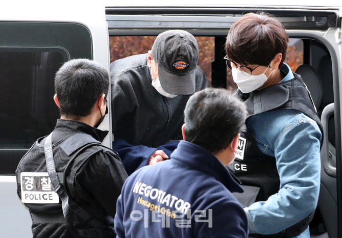 마포 모텔 방화범 영장실질심사 출석                                                                                                                                                                