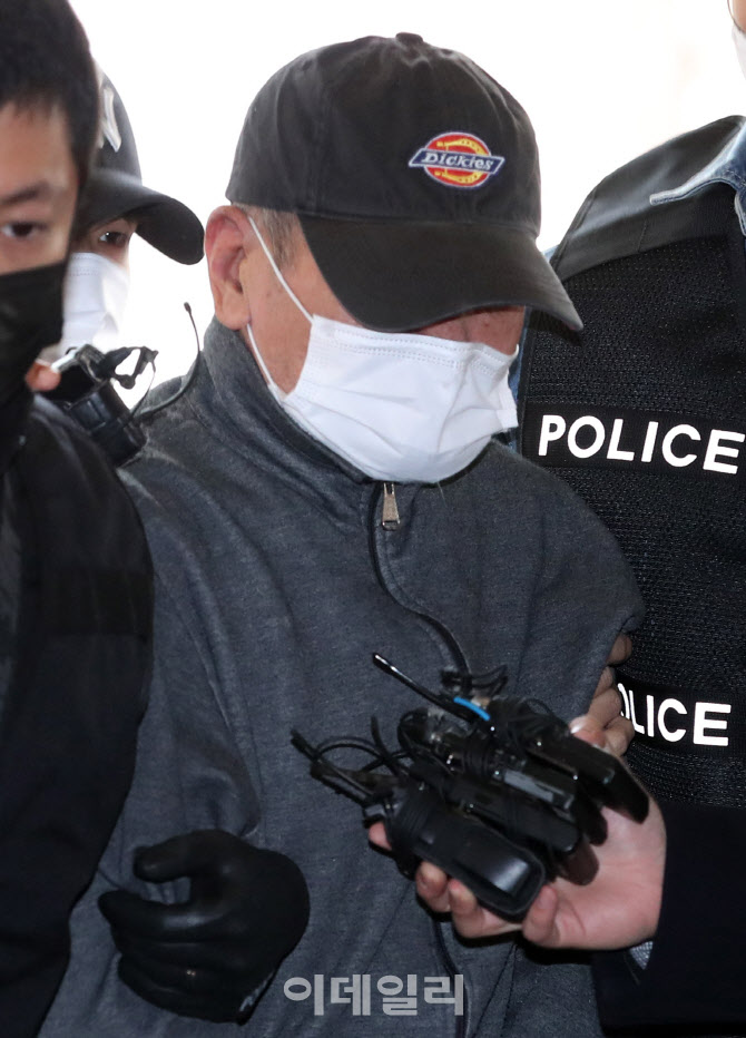 영장실질심사 출석하는 마포 모텔 방화범                                                                                                                                                            