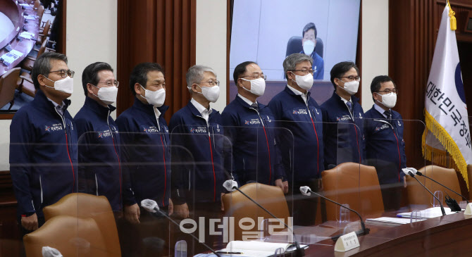  재생의류 입고 기념촬영                                                                                                                                                                           