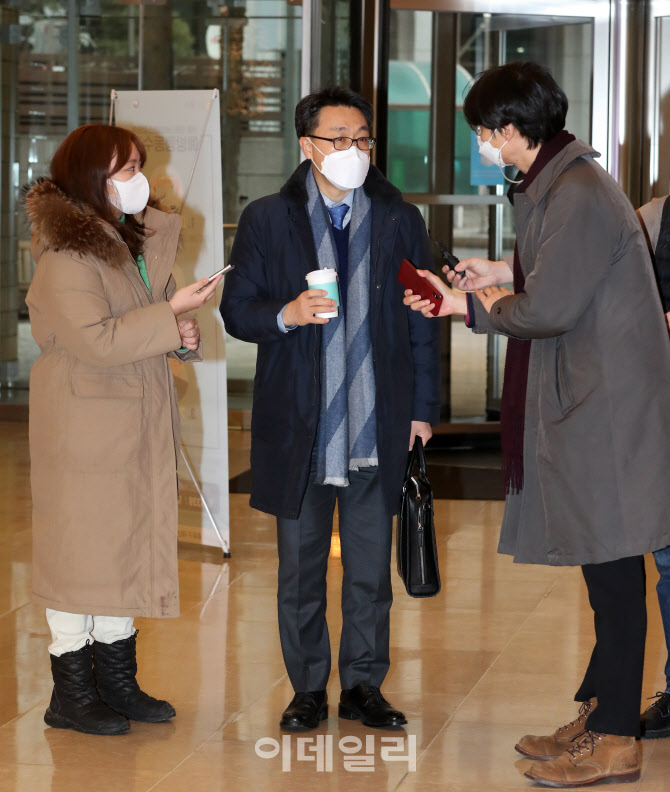 인사청문회 하루 앞둔 김진욱 공수처장 후보자                                                                                                                                                       