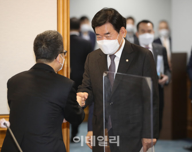  K뉴딜 지원 회의 참석한 김진표                                                                                                                                                                    