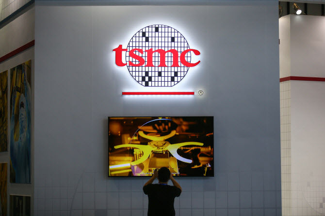 대만 TSMC, 자동차 용 반도체 부족으로 최대 15 % 가격 인상 고려