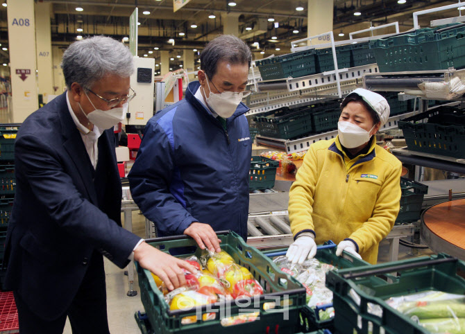  현장경영하는 이성희 농협회장                                                                                                                                                                     