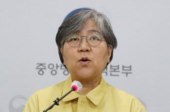 정은경 "국민 70% 접종·항체형성 80%면 재생산지수 2 대응"