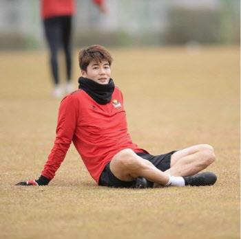 기성용 "축구선수 성폭행, 전혀 관련없어..법적대응 불사" (전문)