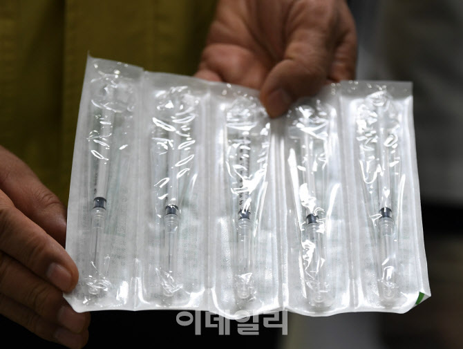 아스타제네카 백신 전용 주사기                                                                                                                                                                     