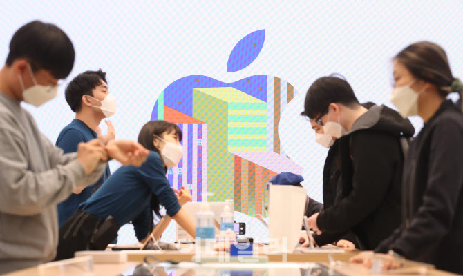 애플 스토어 2호점, 여의도에 정식 개장                                                                                                                                                             