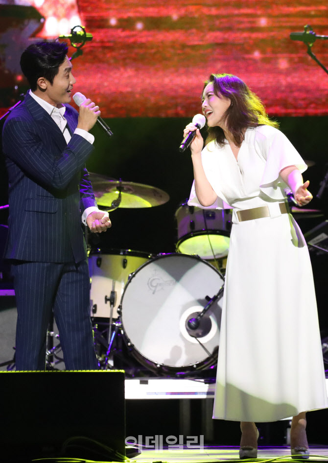 김우형-김선영, 눈빛만 봐도 다 아는 뮤지컬 배우 부부                                                                                                                                               