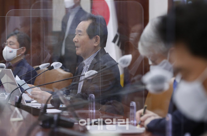 정세균, “포털, 백신 허위정보 수시로 삭제해야”                                                                                                                                                   