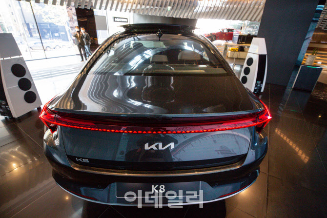 기아, 준대형 세단 K8 출시                                                                                                                                                                         