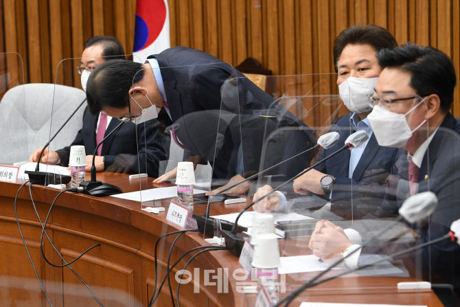 국민의힘 시.도당위원장 회의에서 인사하는 주호영                                                                                                                                                   