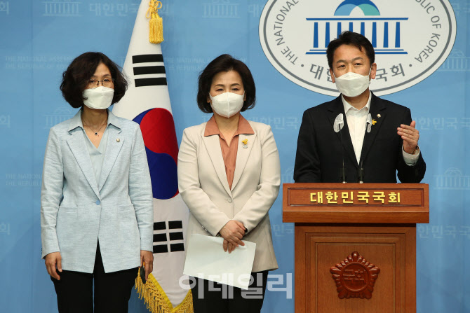 민주당 초선의원들, '당 지도부에 쇄신안 발표'                                                                                                                                            