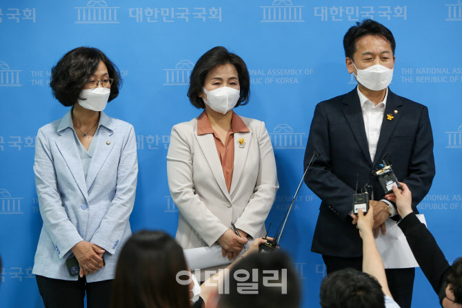 더불어민주당 초선의원들, '당 지도부에 쇄신안 발표'                                                                                                                                      