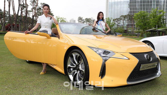 포토]렉서스 플래그십 스포츠카 'Lc 500 컨버터블'