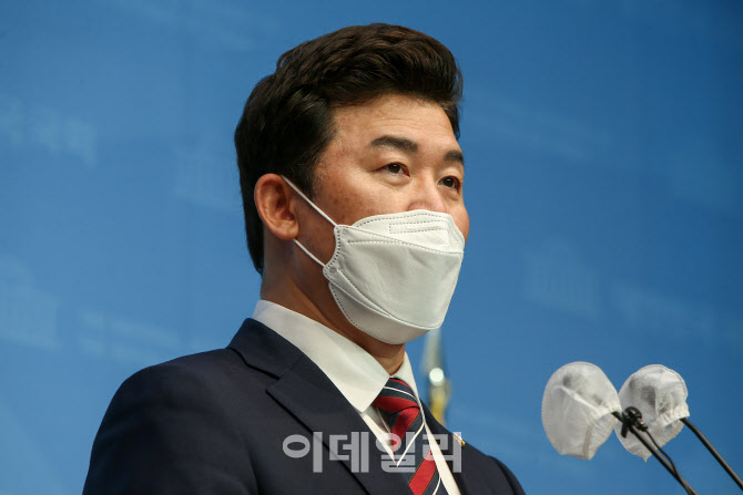 윤영석 당대표 출마 선언, '사즉생 자제로 정권교체'                                                                                                                                       