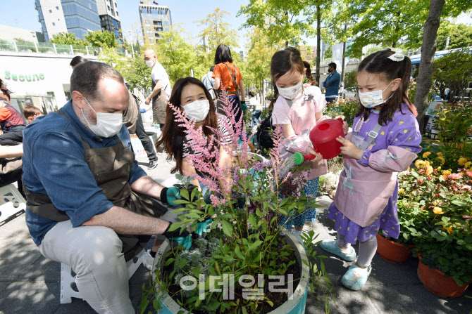 세계 각국의 정원이 만리동광장에                                                                                                                                                                   
