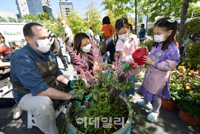 세계 각국의 정원이 만리동광장에 모이다                                                                                                                                                            