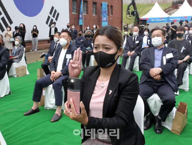  5·18 기념식에 함께한 미얀마 참석자                                                                                                                                                              