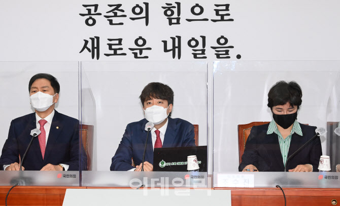 이준석 "당원 가입 폭증세인데 왜 당명 바꾸냐"                                                                                                                                            