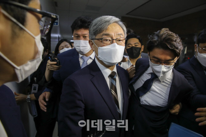 법사위 전체회의 참석하는 최재형 감사원장                                                                                                                                                          