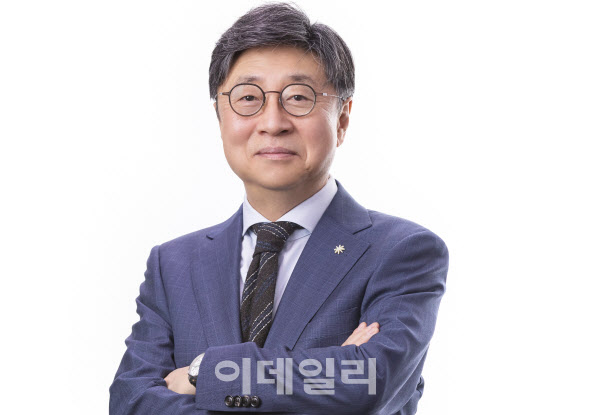 [만났습니다]②"내년 3월 토종백신 예상...국민참여 3상 투자펀드 만들... - 뉴스 썸네일 이미지