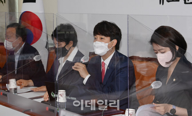 이준석, '尹 X파일...진실 아니거나 크게 의미가 없거나'                                                                                                                                   