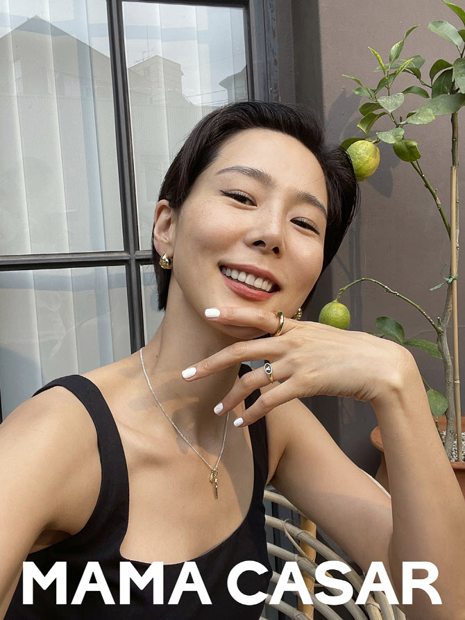 마마카사르, 김나영과 함께 한 여름 시즌 컬렉션 선보여 - Vimarsana News