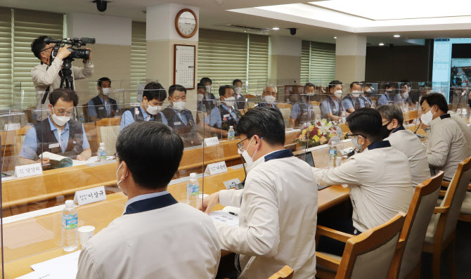 자신들 일자리 지키기 위해 상생 외면하는 현대차 노조 - Vimarsana News