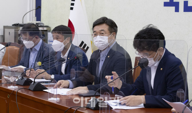 민주당, '추경 속도가 관건...내일 본회의서 처리'                                                                                                                                         