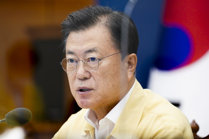 '한반도 평화' 과제 급한 文대통령, '이산가족 상봉' 속도 내나 - Vimarsana News