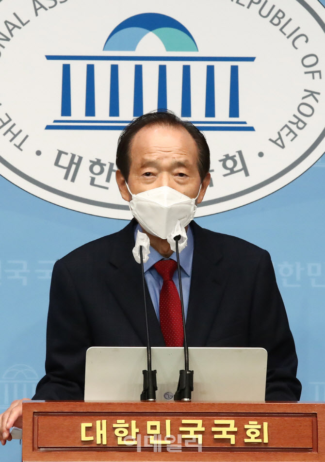 장기표, '망국 7적/3적' 공표 기자회견                                                                                                                                                    