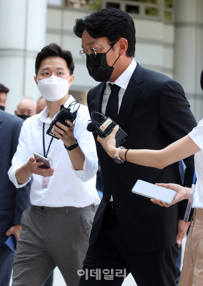 [포토]'프로포폴 투약 의혹' 배우 하정우, 오늘 첫 재판
