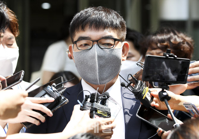조민, 고대·의전원 입학 취소되나…입시비리 2심도 유죄 - Vimarsana News