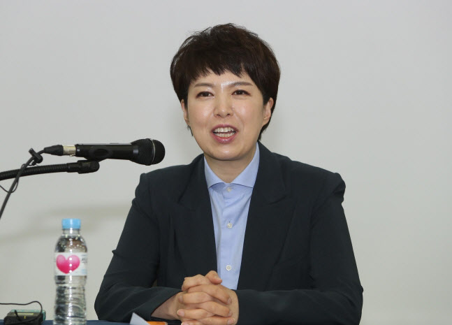 쿠팡 화재 보고 받은 이재명…김은혜 "먹방 말고 상경했어야" - Vimarsana News