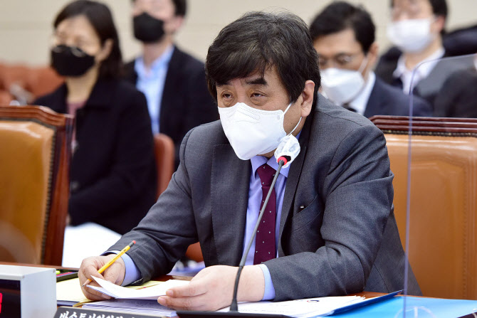 [일문일답]5기 방통위 1년…"단말기 자급제가 맞는 방향" - Vimarsana News