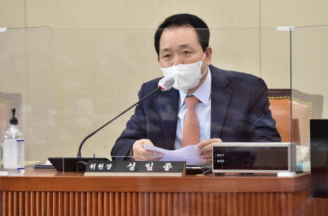성일종, 與 윤희숙 맹폭에 "자신들 과오 벗어나려 몸부림" - Vimarsana News