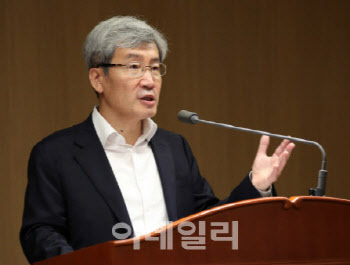 고승범 "머지포인트 사태, 이용자 피해 없도록 제도 개선"