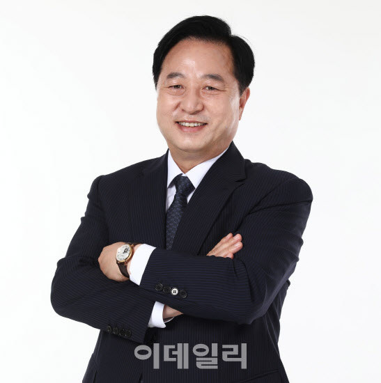 김두관 "윤희숙 사퇴안 처리해야…반대하면 투기세력" - Vimarsana News