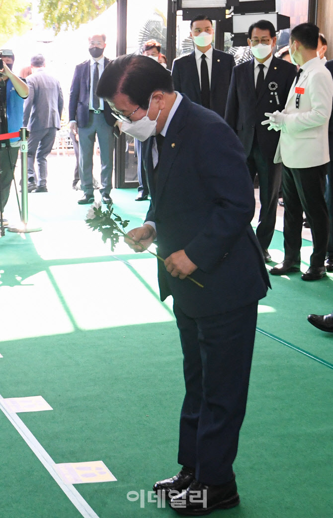 故 조용기 목사 빈소 찾은 박병석                                                                                                                                                                   