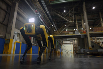 현대차그룹, 보스턴 다이내믹스와 첫 프로젝트 ‘공장 안전 서비스 로봇’