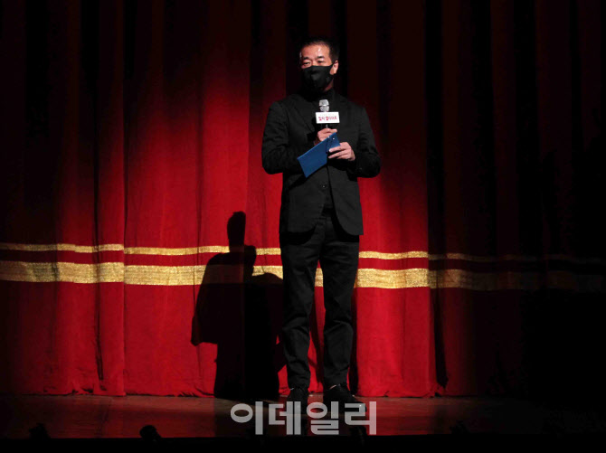  빌리 엘리어트 프로듀서                                                                                                                                                                           