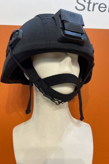 효성첨단소재, 강철보다 5배 강한 ‘경량화 방탄복·헬멧’ 첫 선