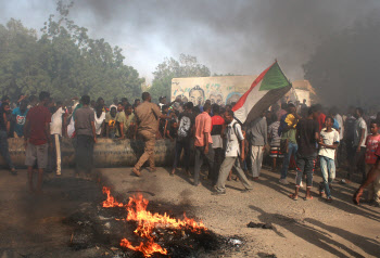 수단, 2년만에 또 쿠데타…유엔 안보리 긴급회의 소집