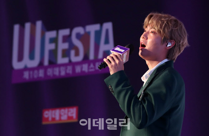'제10회 이데일리 W페스타' 찾은 팝페라 가수 손태진                                                                                                                                       