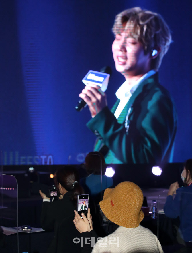 여심 홀릭한 팝페라 가수 손태진의 감미로운 무대                                                                                                                                                    