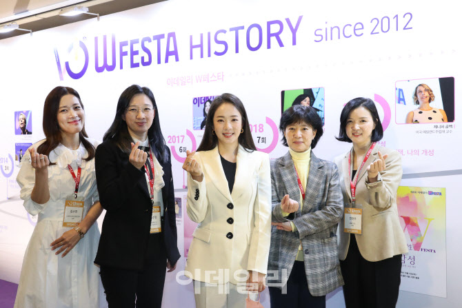 'Chaper4[ing]-이야기는 계속된다' 기념촬영                                                                                                                                               